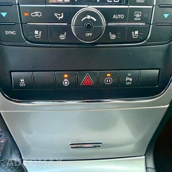 2012 Jeep Grand Cherokee SRT8 - miniatura 43