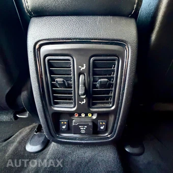 2012 Jeep Grand Cherokee SRT8 - miniatura 52