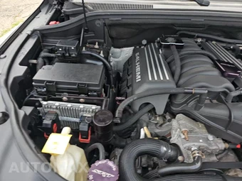 2012 Jeep Grand Cherokee SRT8 - miniatura 24