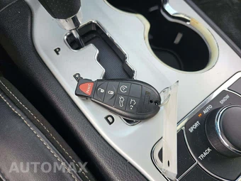 2012 Jeep Grand Cherokee SRT8 - miniatura 8