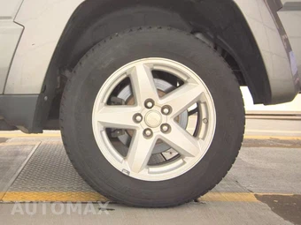 2012 Jeep Liberty Limited Edition – miniatura 12