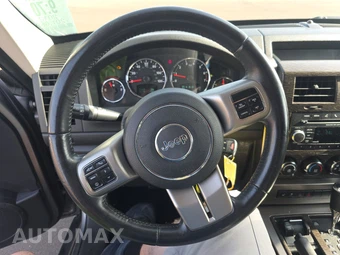 2012 Jeep Liberty Limited Edition – miniatura 16