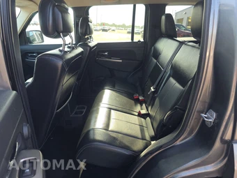 2012 Jeep Liberty Limited Edition – miniatura 19