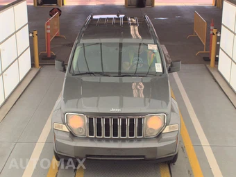 2012 Jeep Liberty Limited Edition – miniatura 2