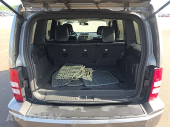 2012 Jeep Liberty Limited Edition – miniatura 23