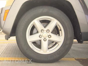 2012 Jeep Liberty Limited Edition – miniatura 9