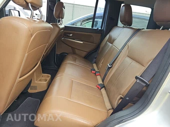 2012 Jeep Liberty Limited Edition – miniatura 13
