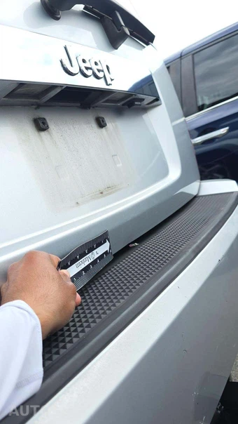 2012 Jeep Liberty Limited Edition – miniatura 32