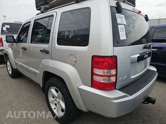 2012 Jeep Liberty Limited Edition – miniatura 6