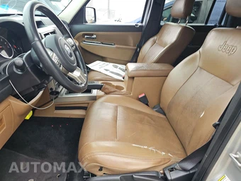 2012 Jeep Liberty Limited Edition – miniatura 7