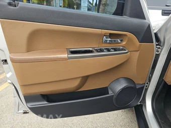 2012 Jeep Liberty Limited Edition – miniatura 9
