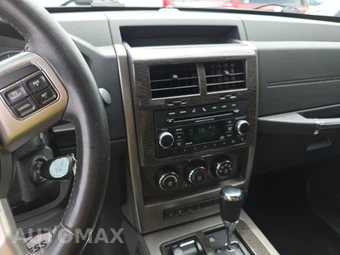 2012 Jeep Liberty Limited Edition - miniatura 11