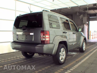 2012 Jeep Liberty Limited Edition - miniatura 4