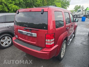 2012 Jeep Liberty Limited Jet Edition – miniatura 3