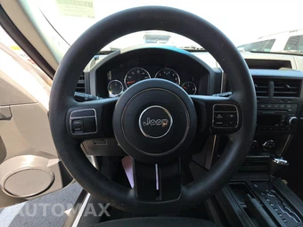 2012 Jeep Liberty Sport – miniatura 10