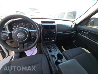 2012 Jeep Liberty Sport – miniatura 11
