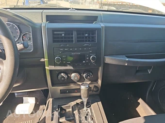 2012 Jeep Liberty Sport – miniatura 11
