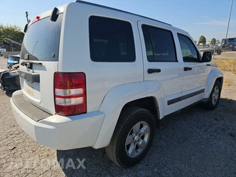2012 Jeep Liberty Sport – miniatura 4