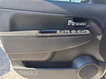 2012 Jeep Liberty Sport – miniatura 9