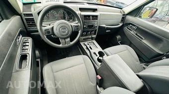 2012 Jeep Liberty Sport - miniatura 10