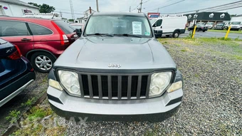 2012 Jeep Liberty Sport - miniatura 3