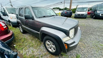 2012 Jeep Liberty Sport - miniatura 4