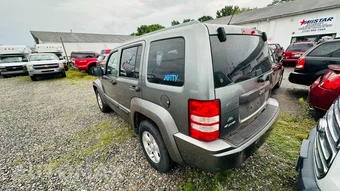 2012 Jeep Liberty Sport - miniatura 5