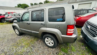 2012 Jeep Liberty Sport - miniatura 6