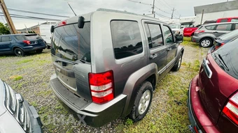 2012 Jeep Liberty Sport - miniatura 7