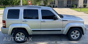 2012 Jeep Liberty Sport – miniatura 2
