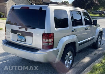 2012 Jeep Liberty Sport – miniatura 3