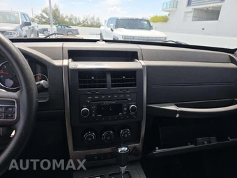 2012 Jeep Liberty Sport - miniatura 10