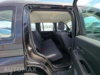 2012 Jeep Liberty Sport - miniatura 16