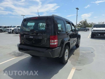2012 Jeep Liberty Sport - miniatura 3
