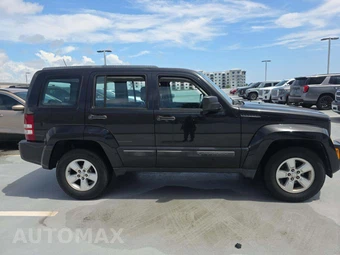 2012 Jeep Liberty Sport - miniatura 4