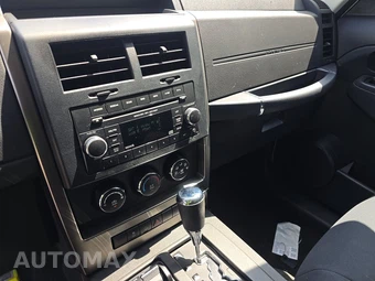 2012 Jeep Liberty Sport – miniatura 11