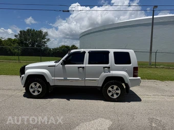 2012 Jeep Liberty Sport - miniatura 6