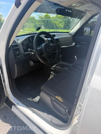 2012 Jeep Liberty Sport - miniatura 9