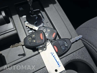 2012 Jeep Liberty Sport - miniatura 5