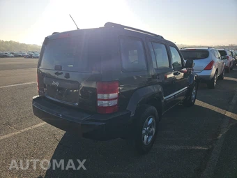 2012 Jeep Liberty Sport – miniatura 4