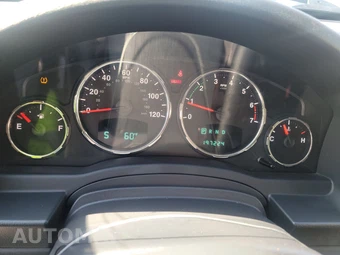 2012 Jeep Liberty Sport Latitude Edition - miniatura 12