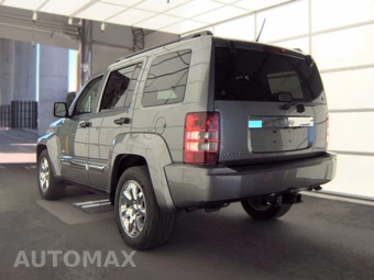 2012 Jeep Liberty Sport Latitude Edition - miniatura 6
