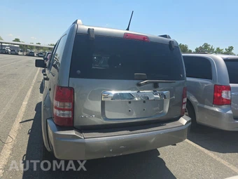 2012 Jeep Liberty Sport Latitude Edition – miniatura 5