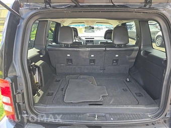2012 Jeep Liberty Sport Latitude Edition - miniatura 16