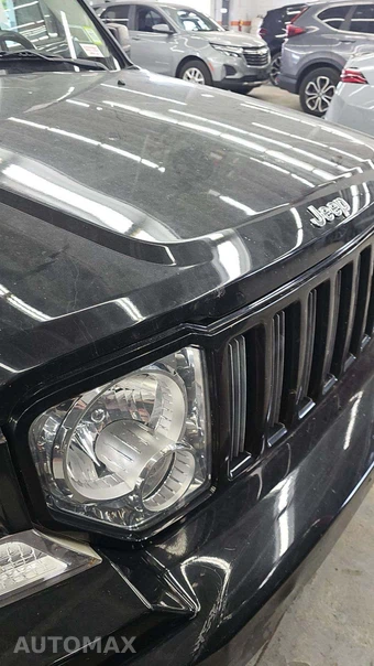 2012 Jeep Liberty Sport Latitude Edition - miniatura 28