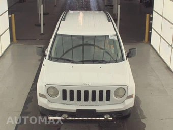 2012 Jeep Patriot Latitude – miniatura 2