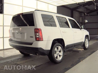 2012 Jeep Patriot Latitude – miniatura 4