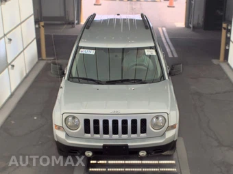 2012 Jeep Patriot Latitude – miniatura 2