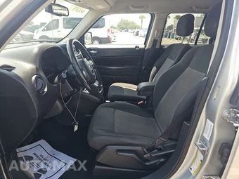 2012 Jeep Patriot Latitude – miniatura 7