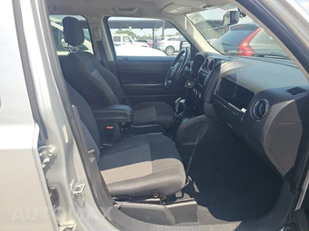 2012 Jeep Patriot Latitude – miniatura 8